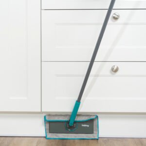 Anti-Bac Clip-to-Grip Mop and Cloth Set